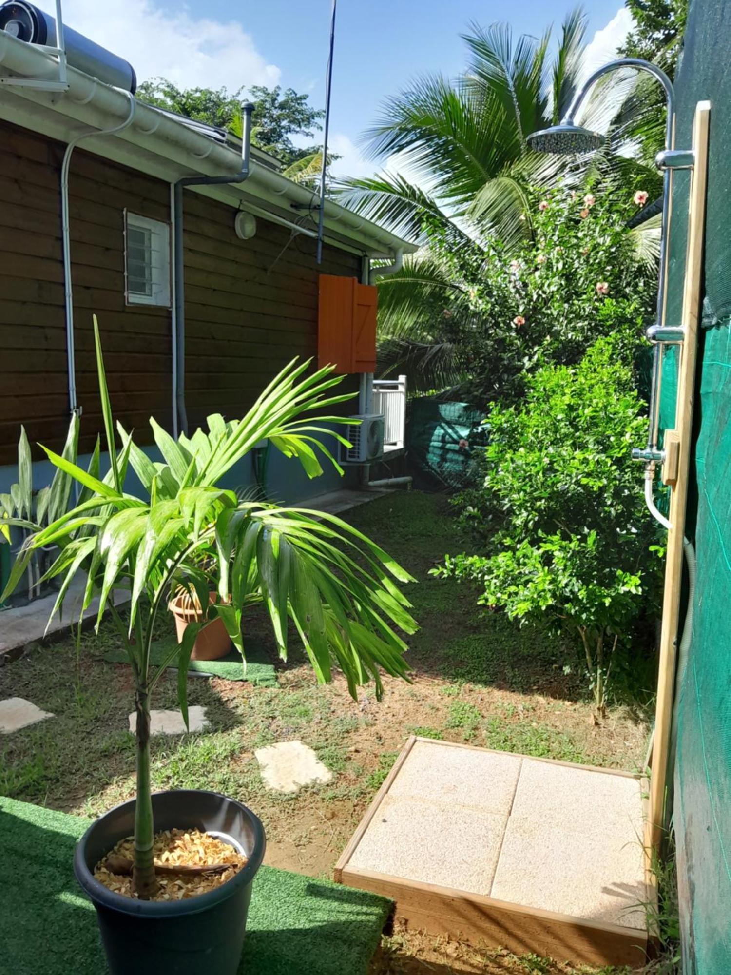 Bungalow Abricot Petit-Bourg Eksteriør billede